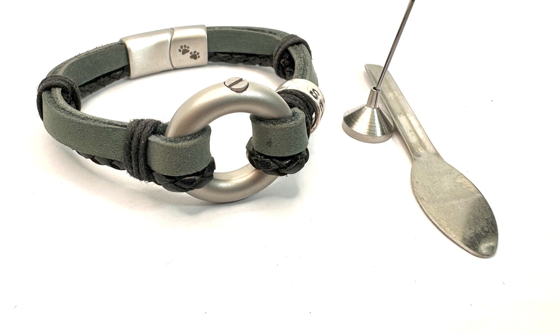 Ladies Forest Green and Black urn Bracelet