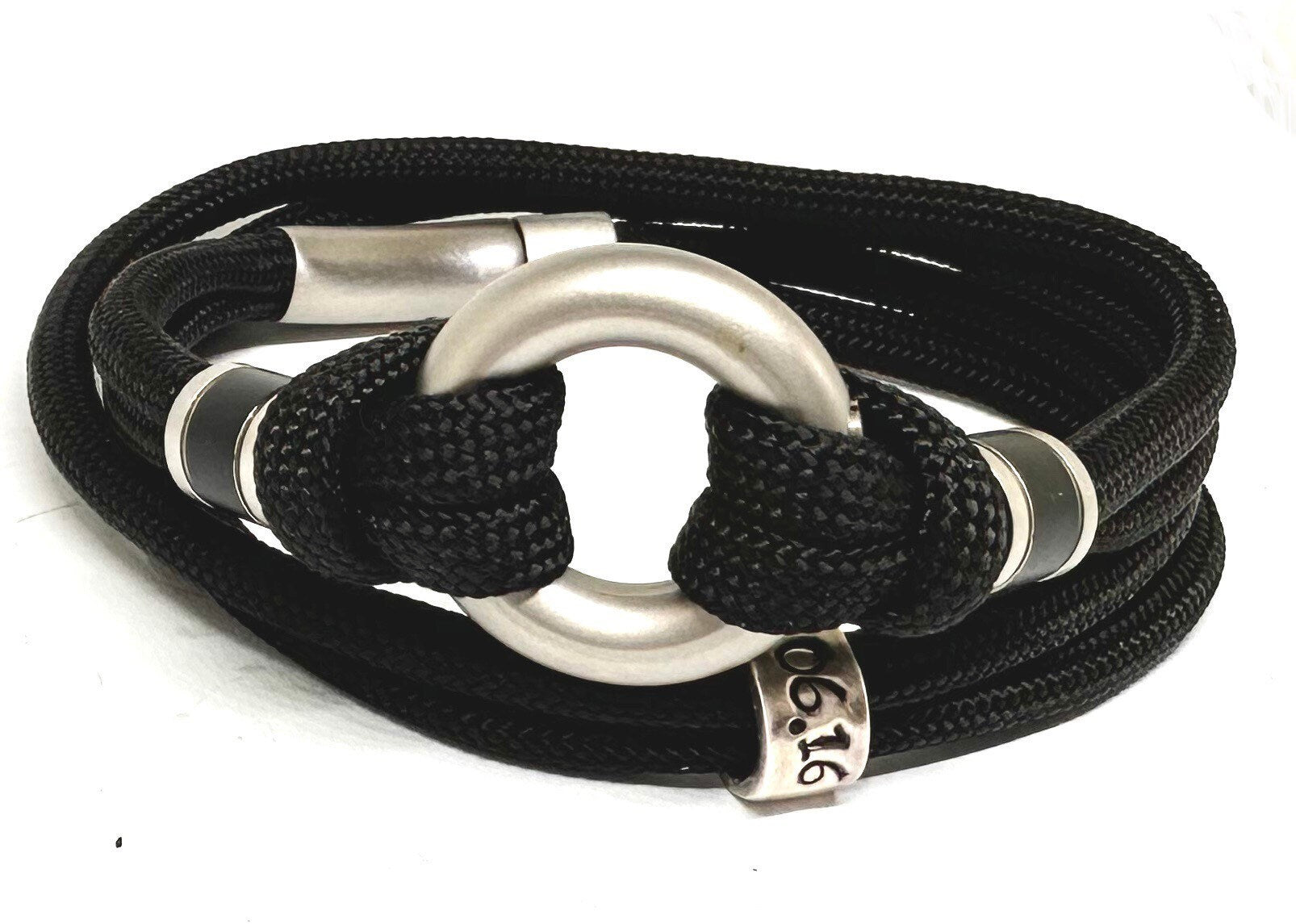 Handmade Round Braid Paracord Bracelet for a 7 1/2 Wrist