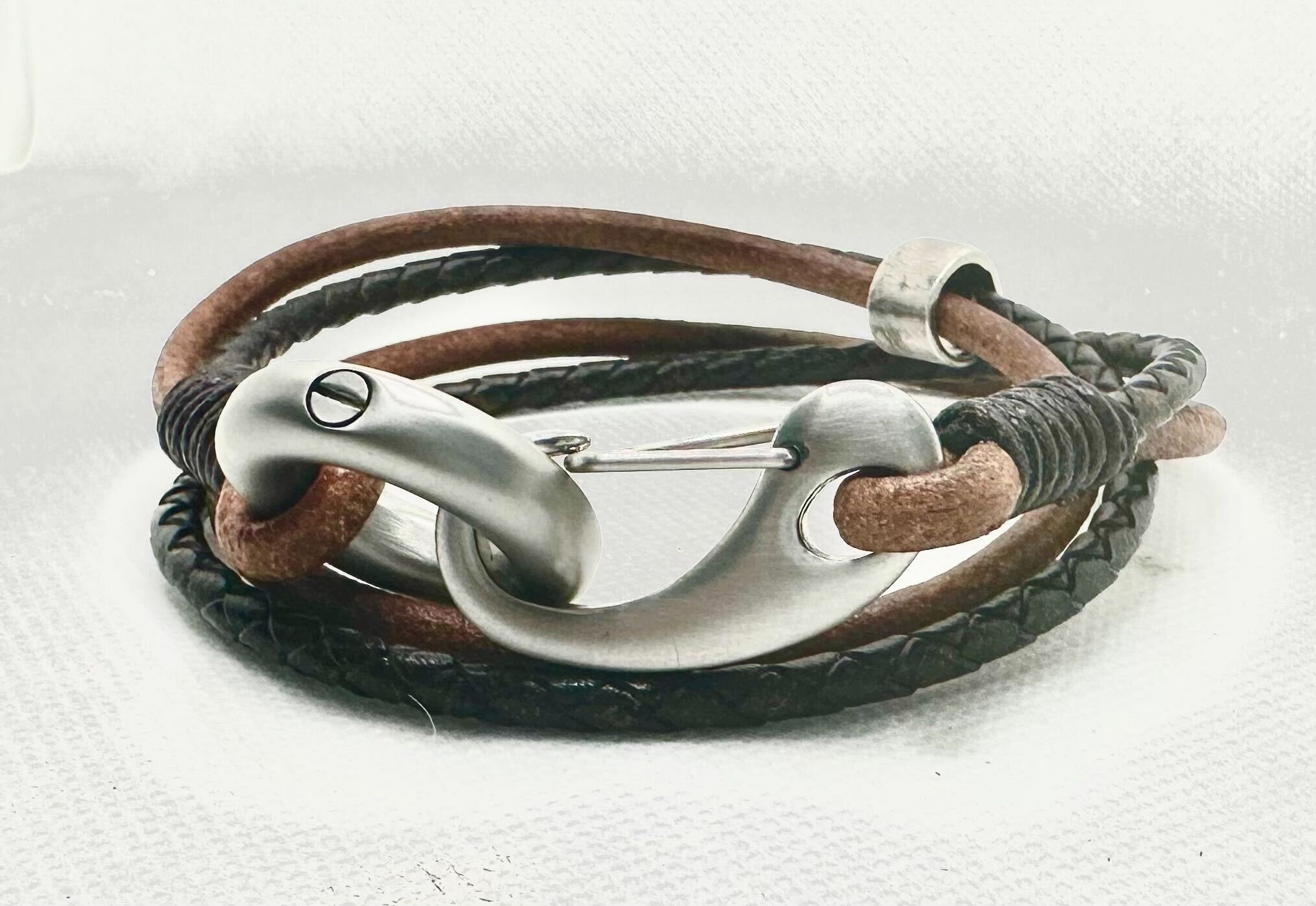 Beautiful Memorial Ash Bracelet for Men, Unique Urn Bracelet Keepsake for a Loved One or Pet